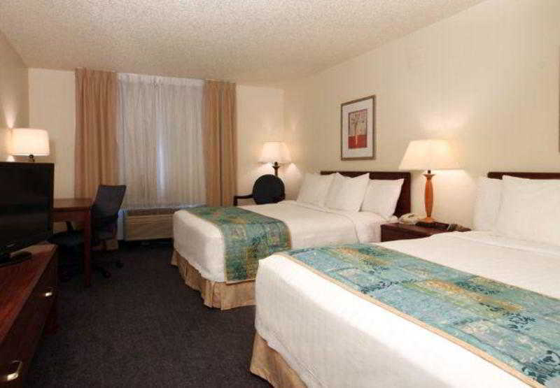 Hotel Fairfield 3*