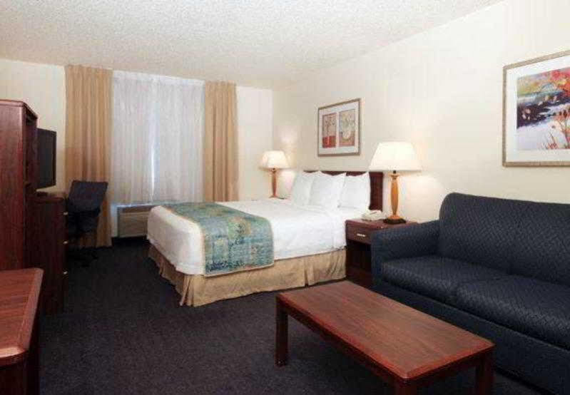 Fairfield Hotel 3*