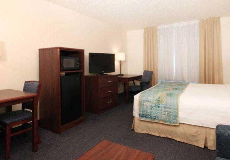 Fairfield Hotel