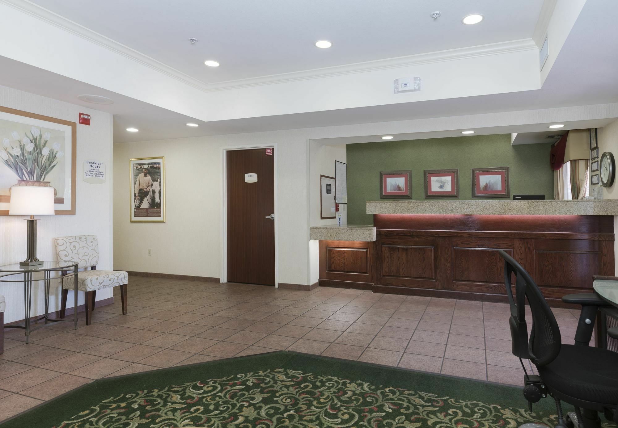 Fairfield Hotel 3*