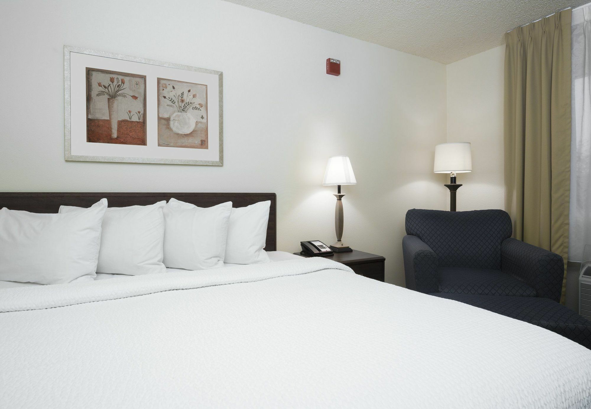 Fairfield Hotel 3*